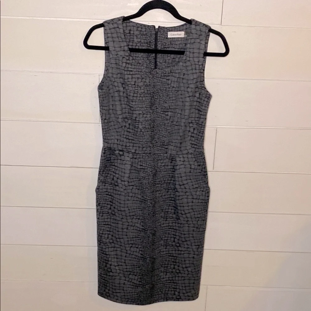 Calvin Klein Gray Sleeveless Sheath Midi Dress Square Neck. Size 4. Zipper back.